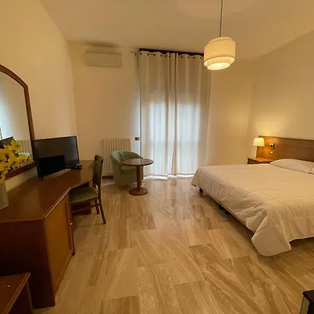 Hotel Clementi